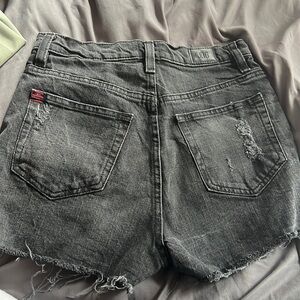 BDG shorts, girlfriend high-rise